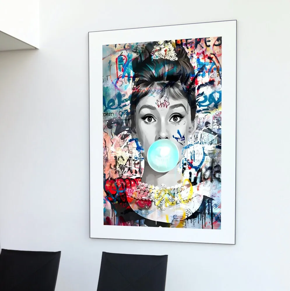 Audrey Hepburn Bubble Gum Street Style Wall Art PRINTABLE WALL ART, Graffiti Print, Banksy Wall Decor, Trendy Pop Art, Street Style Decor