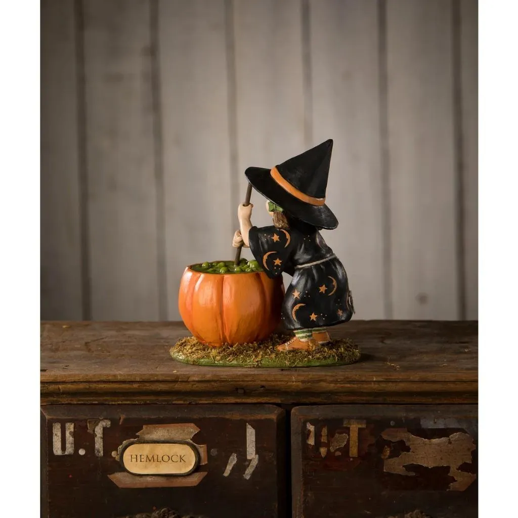 Bethany Lowe  5.75" Pumpkin Brewing Piper Girl Witch Cauldron Halloween Figure