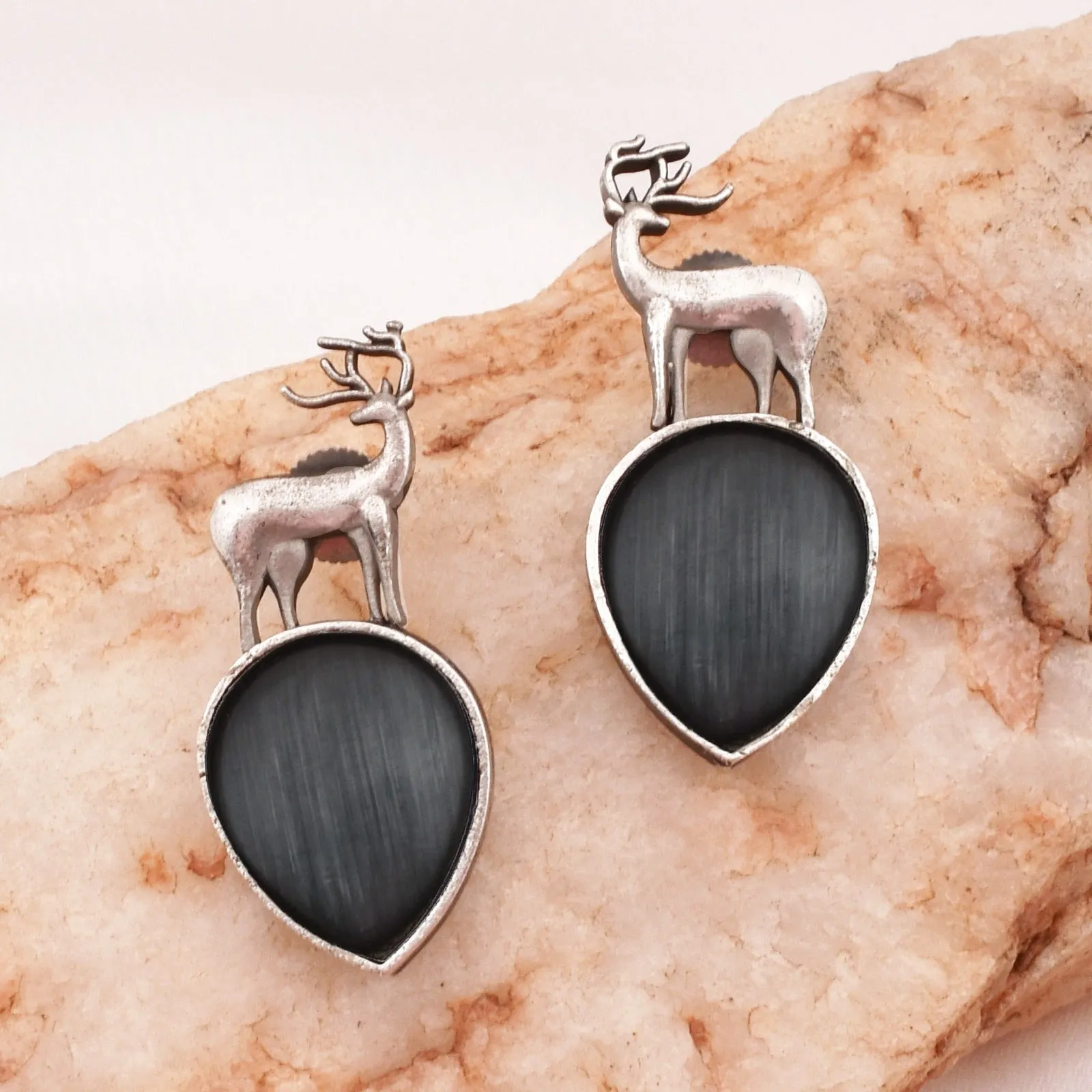 Deer Drop Stud Earrings - wxo