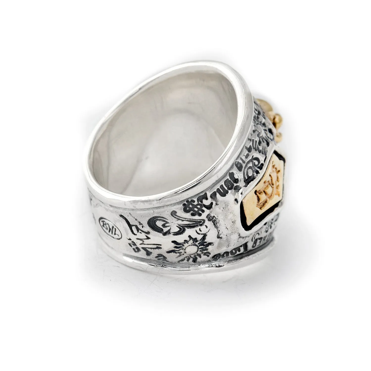 Graffiti Dome Ring with "SKULL & CROSSBONES" Top "B CROWN" Tag