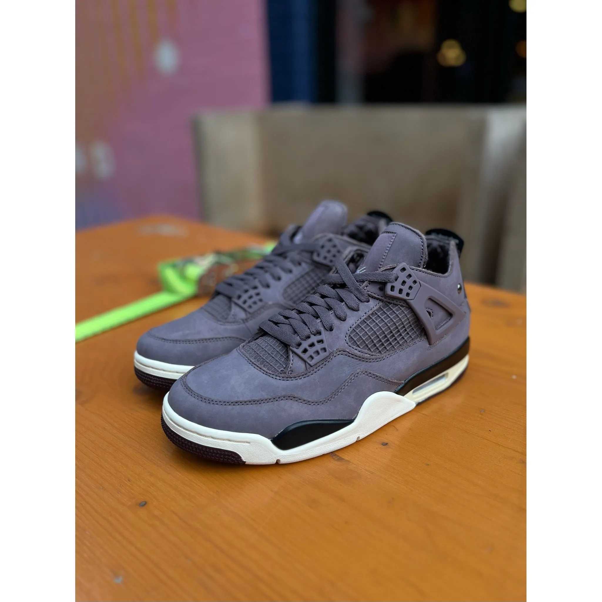 Jordan 4 Retro A Ma ManiÃ©re Violet Ore