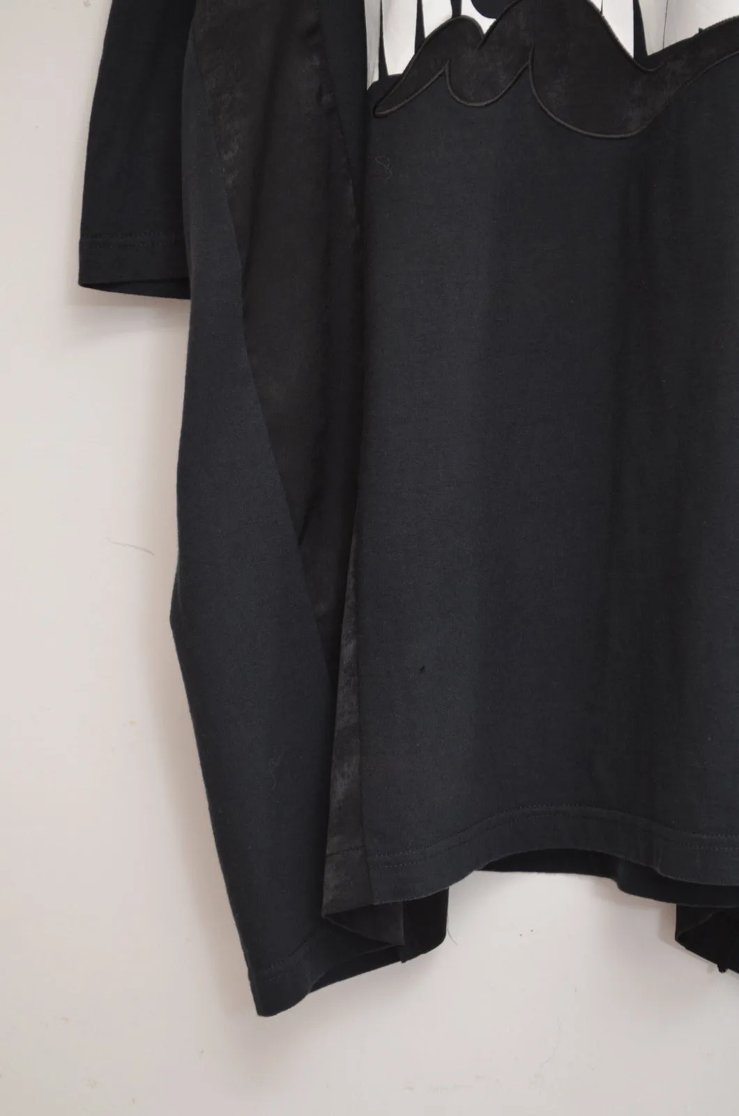 nyoroli TAPE TEE_BLK_01