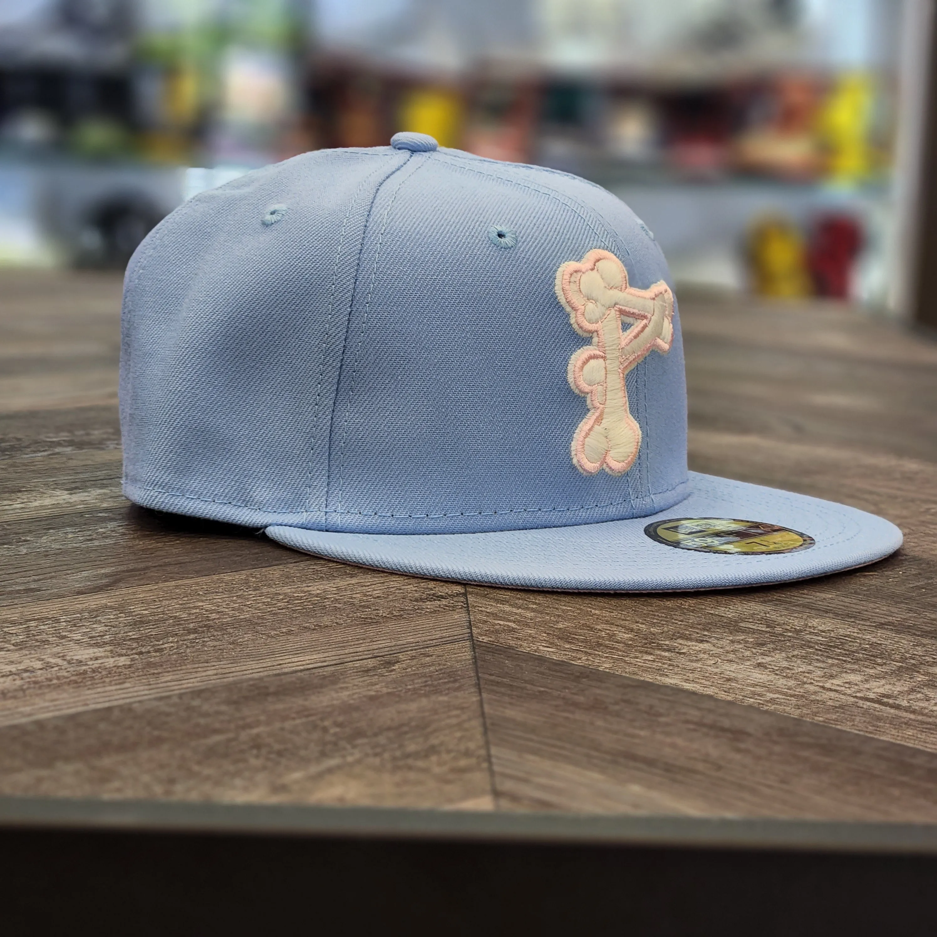 Private Sneakers x New Era 59Fifty Fitted Bone P Cotton Candy